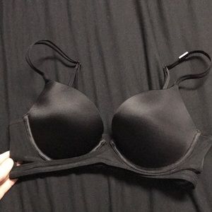 Victoria’s Secret NWOT Very Sexy Push-up Bra